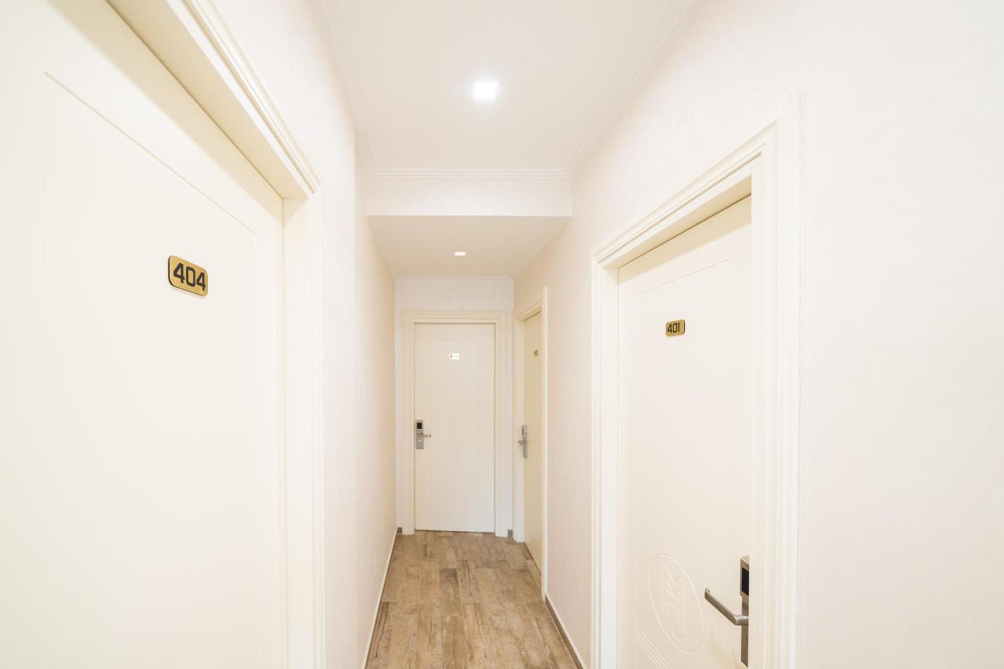 בראט Merko Hotel מראה חיצוני תמונה