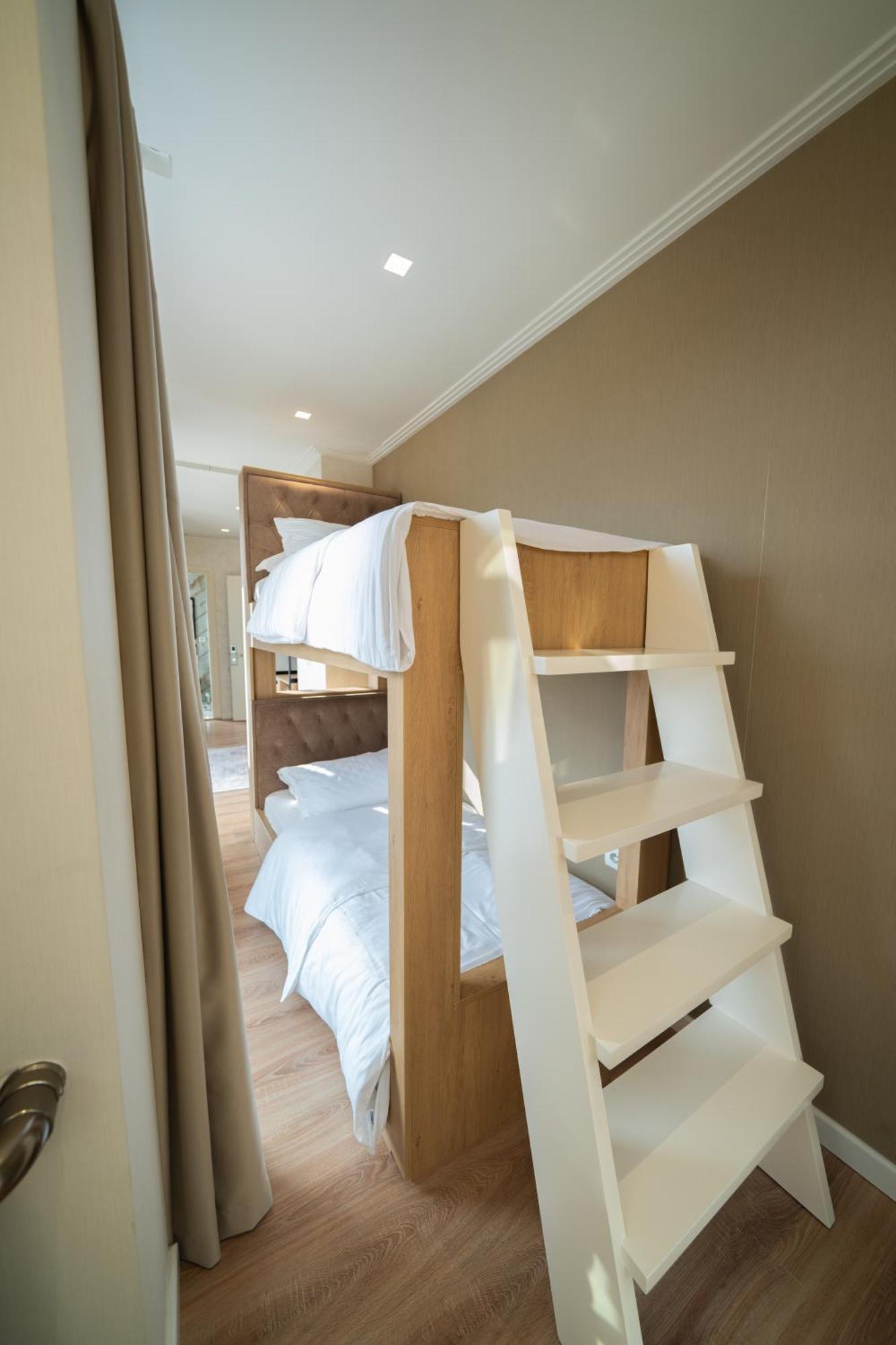 בראט Merko Hotel מראה חיצוני תמונה