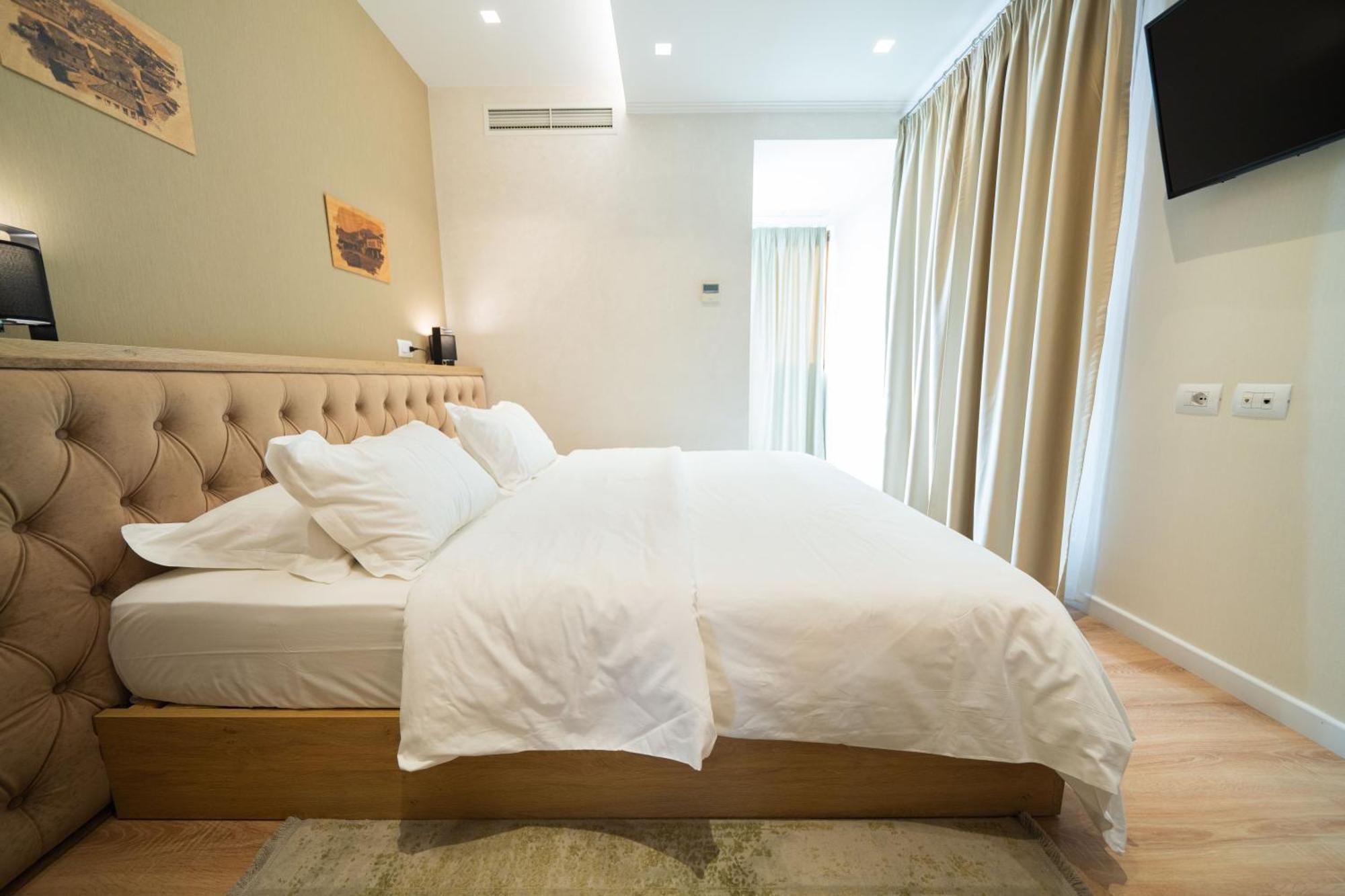 בראט Merko Hotel מראה חיצוני תמונה