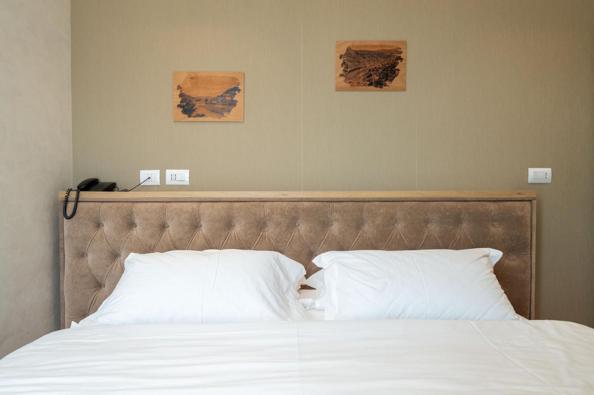 בראט Merko Hotel מראה חיצוני תמונה