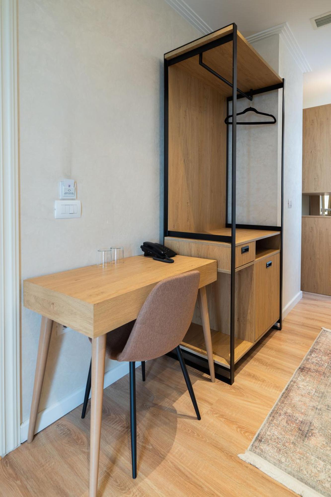 בראט Merko Hotel מראה חיצוני תמונה